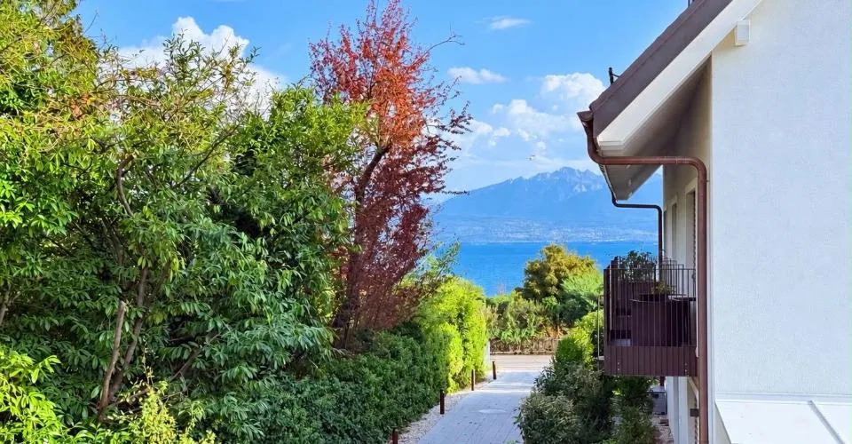 Beau triplex de 4.5 pièces avec jardin à Saint-Prex
