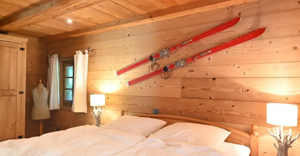 Location saisonnière du 15 décembre 2026 au 15 avril 2027 Chalet de charme entièrement rénové à Ovronnaz.
