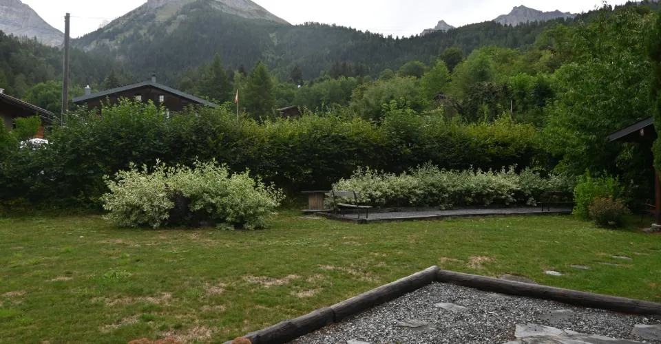 Location saisonnière du 15 décembre 2026 au 15 avril 2027 Chalet de charme entièrement rénové à Ovronnaz.