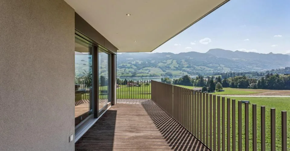 Sublimes Dachgeschoss-Duplex mit atemberaubendem Blick auf den Gruyère-See – Foto 15 von 22