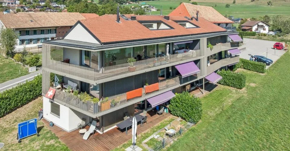 Sublimes Dachgeschoss-Duplex mit atemberaubendem Blick auf den Gruyère-See – Foto 21 von 22