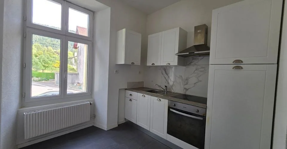 Maison de maître rénovée - 5 appartements à Corgémont – Foto 7 von 13