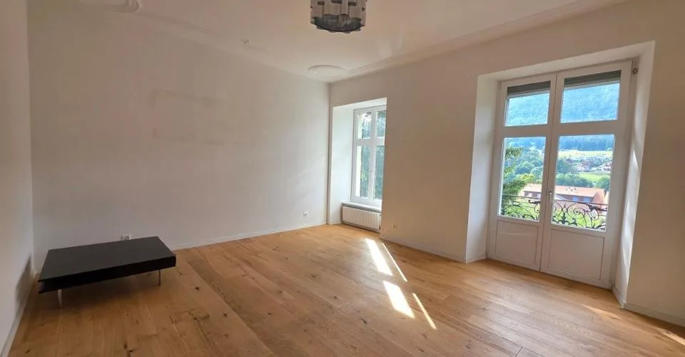 Maison de maître rénovée - 5 appartements à Corgémont – Foto 12 von 13