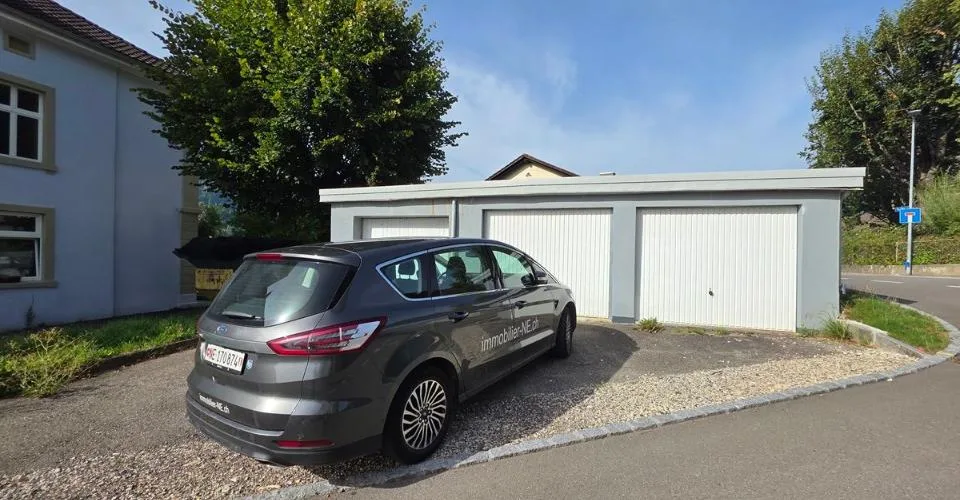 Maison de maître rénovée - 5 appartements à Corgémont – Foto 3 von 13