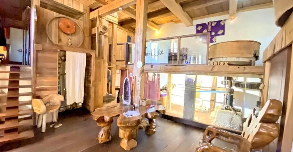 UN MULINO ARCHITETTONICAMENTE UNICO IN UNA POSIZIONE PRIVILEGIATA – foto 10 di 13