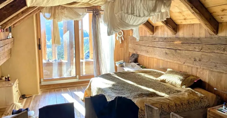 UN MULINO ARCHITETTONICAMENTE UNICO IN UNA POSIZIONE PRIVILEGIATA – foto 12 di 13