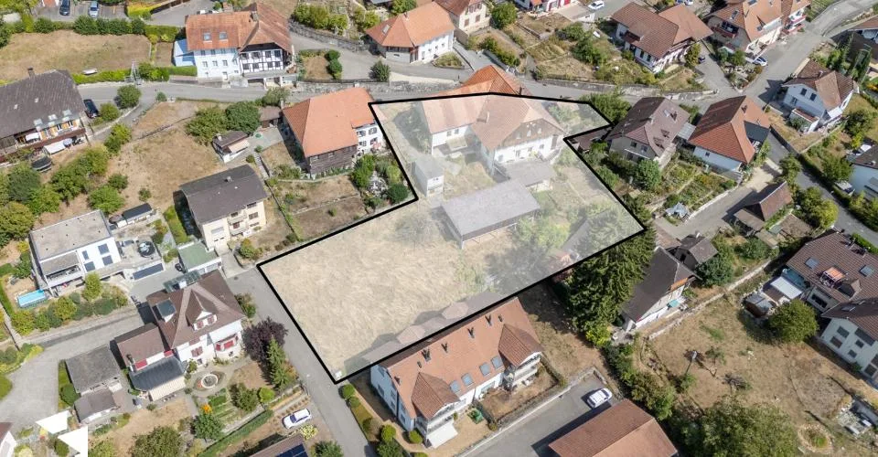 Baulandparzelle von 2'210m2 in bevorzugtem Wohnquartier – photo 2 sur 4