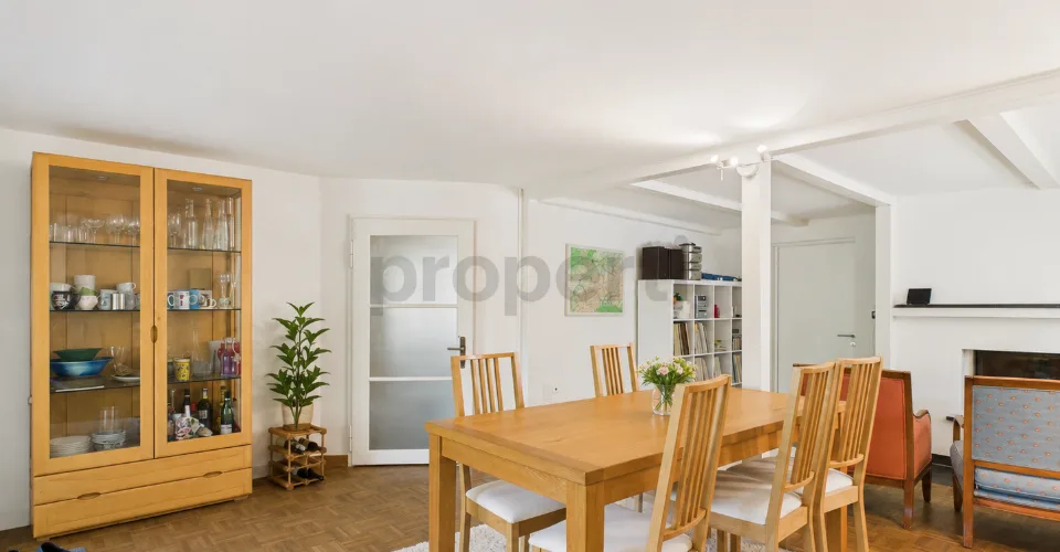 Charmante 6.5-Zimmer-Detached-House mit Bergsicht, Freudwil