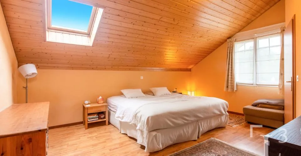 Au centre du village! Villa individuelle avec jardin – Foto 14 von 26
