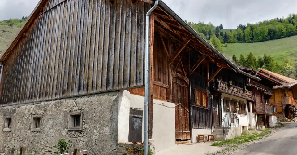 Casa di villaggio 5,5 locali con granaio e potenziale di ampliamento – foto 23 di 26