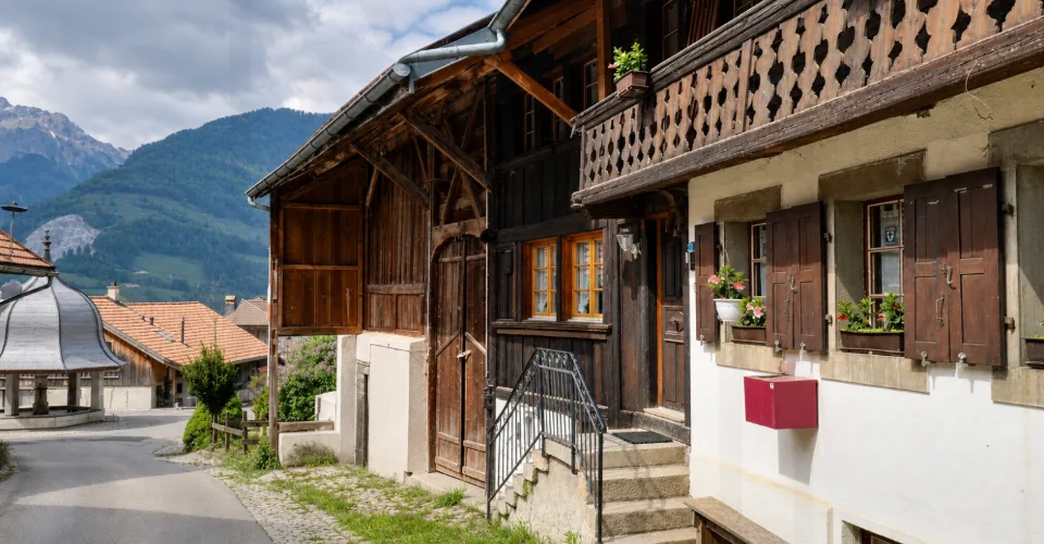 Casa di villaggio 5,5 locali con granaio e potenziale di ampliamento – foto 14 di 26
