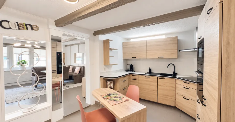 Charaktervolles Dorfhaus mit Garten und geräumigen Räumen – Foto 22 von 26