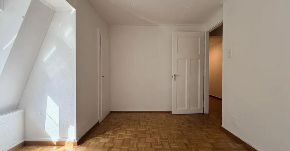 A louer appartement 4.5 pièces au 4ème étage