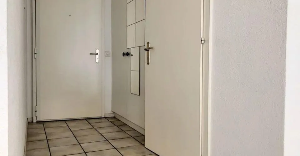 Spacieux studio avec balcon à Champlan