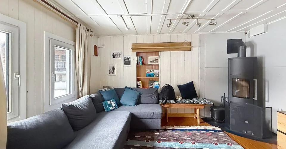 Auberge de 16 chambres avec bar à louer sur Morgins