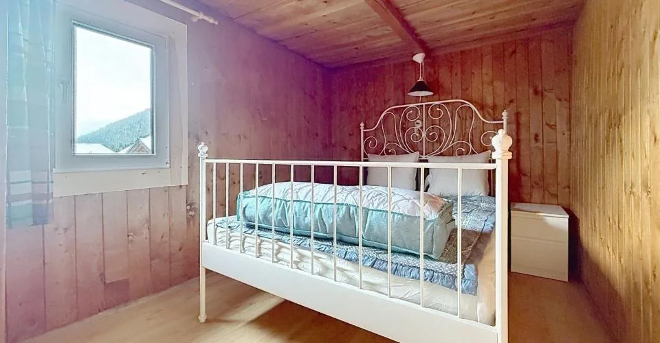 Auberge de 16 chambres avec bar à louer sur Morgins