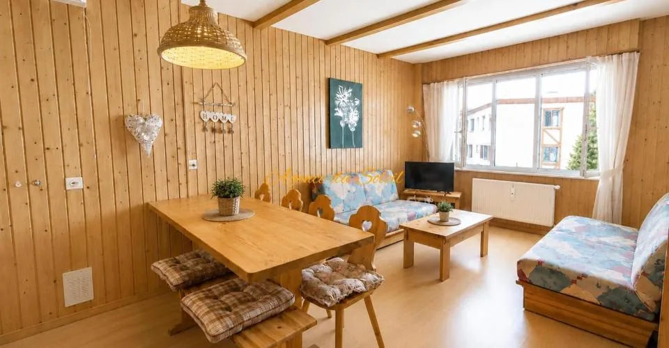 À louer pour la saison d'hiver 26/27, ce cosy appartement 2.5 pièces au centre de Crans ! – Foto 3 von 22