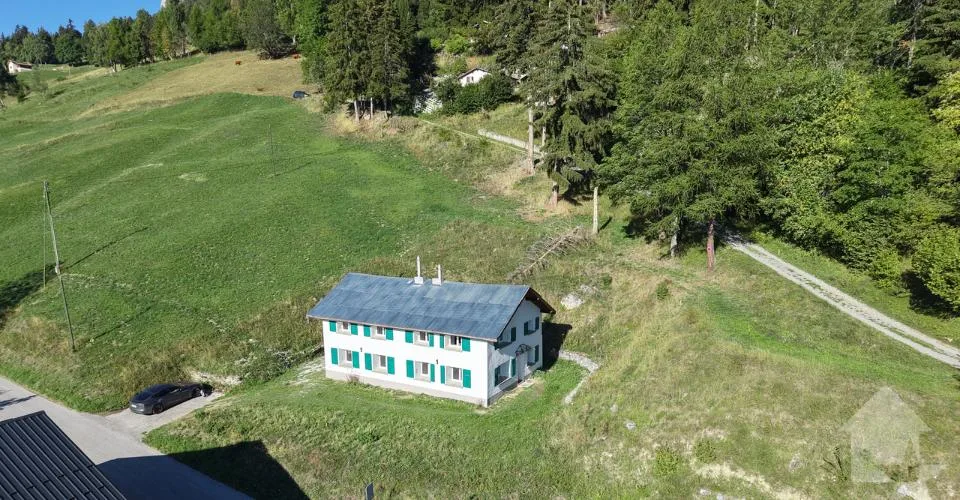 Maison mitoyenne refaite à neuf : calme, vue et ensoleillée – photo 17 sur 25