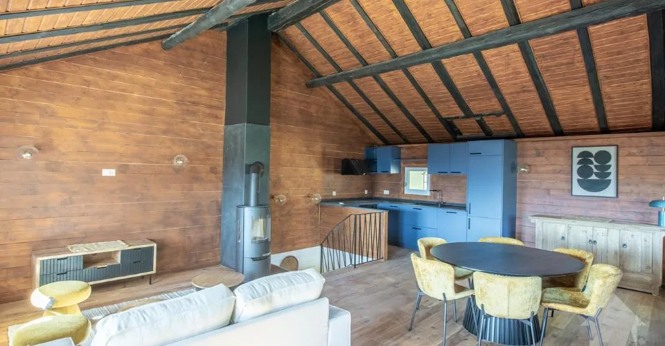 Maison mitoyenne refaite à neuf : calme, vue et ensoleillée – photo 18 sur 25