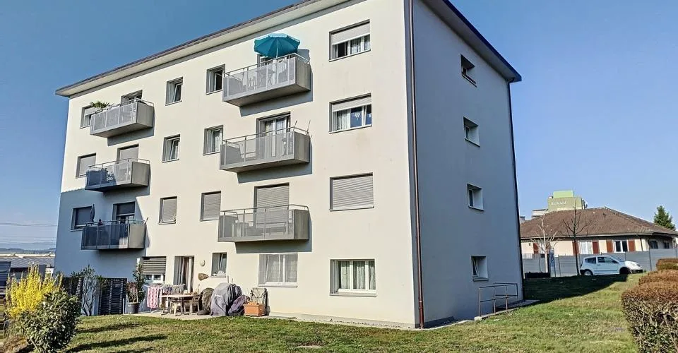 3 ½ PIECES - Close to the train station!