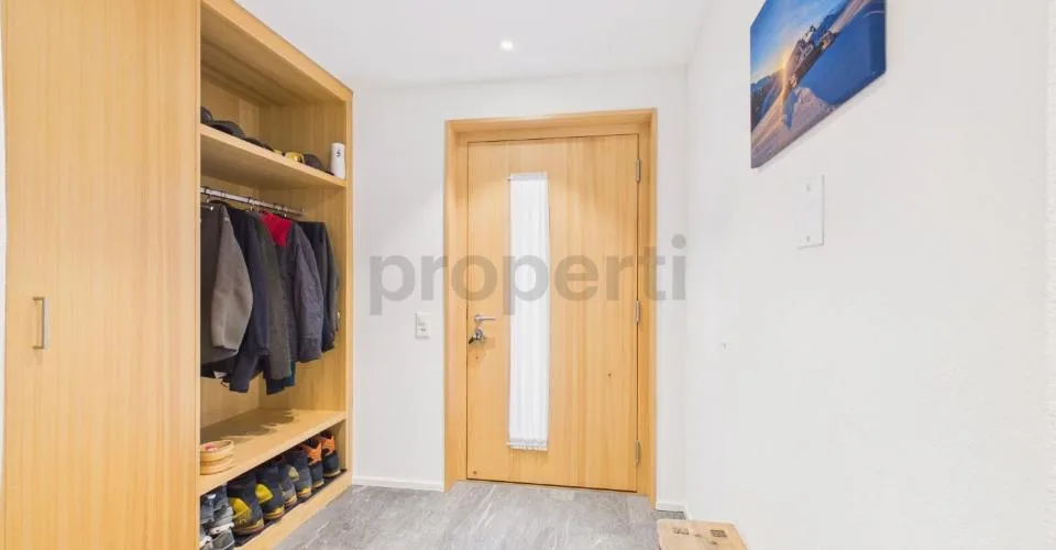 Appartamento moderno 2.5 locali con ampio balcone a Rabius – foto 22 di 26