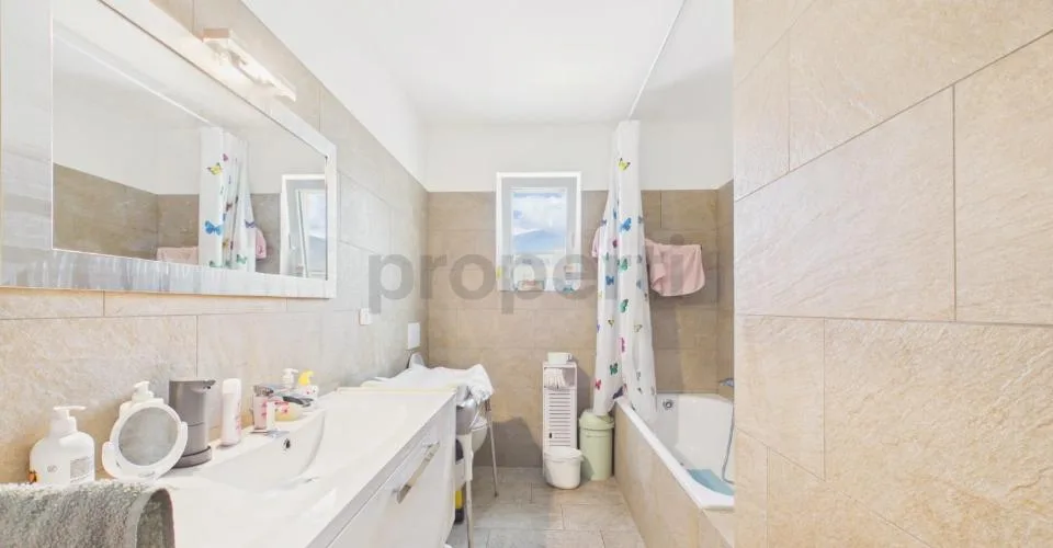 Elegant 4.5-room apartment in Bellinzona with 30 m² terrace – photo 18 of 26