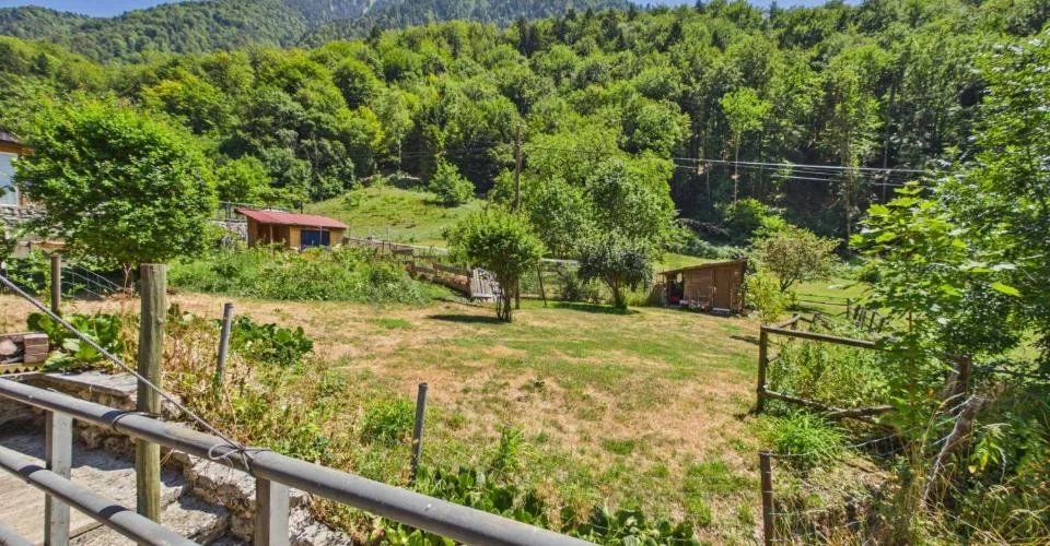 Dorfhaus mit 3 Wohnungen (2x 3,5 Zimmer und 1x 2,5 Zimmer) in absoluter Ruhe – Foto 24 von 26