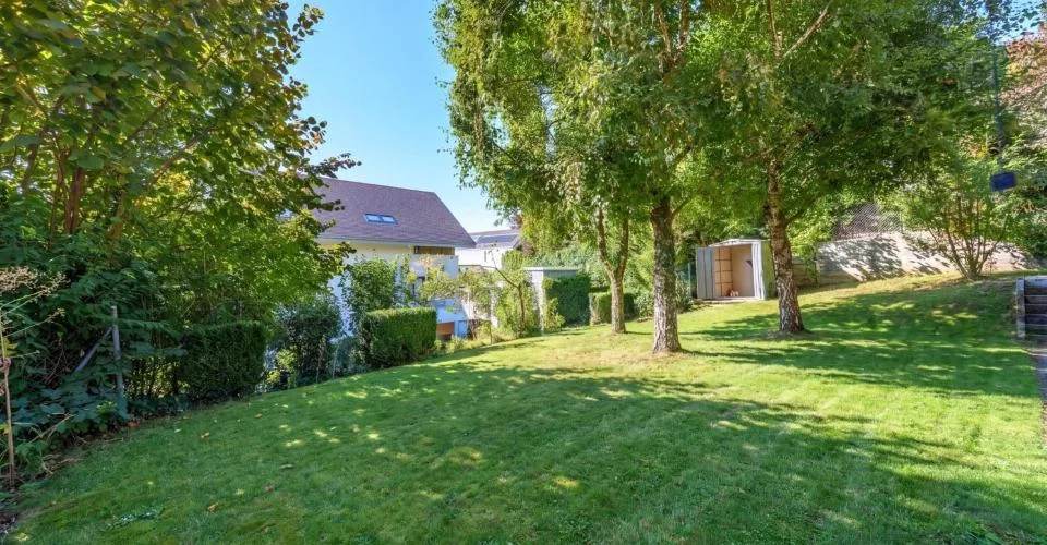 La Rippe lumineux rez-de-jardin de 3,5 pièces avec fort potentiel – photo 2 sur 5