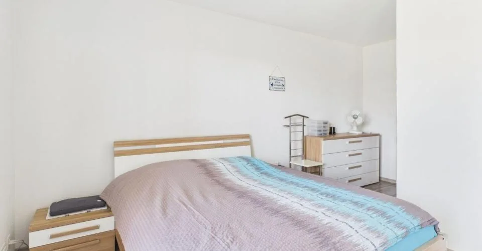 Apartment with 4.5 rooms – photo 8 of 13