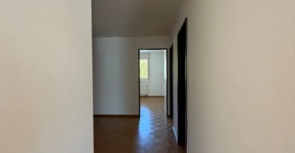 Appartement de 4 pièces au 2ème étage – Foto 4 von 12