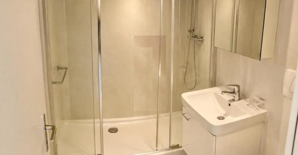 High-standard apartment – photo 27 of 36