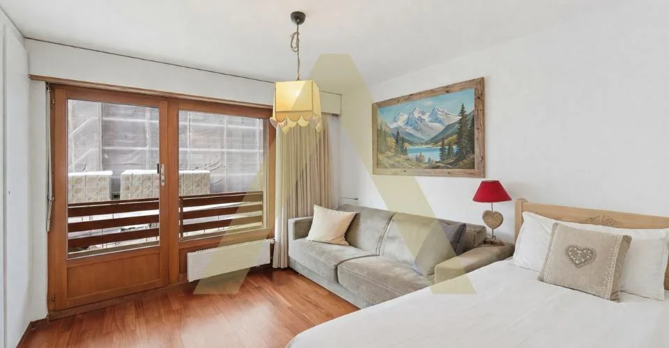 Spacieux et lumineux appartement en plein centre – Foto 6 von 13