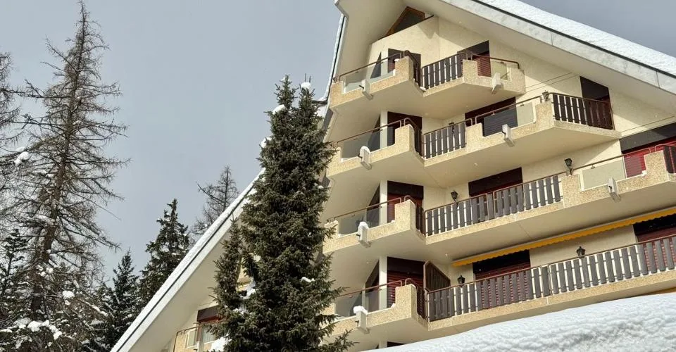 PROJET DE RÉNOVATION D'EXCEPTION : 4.5 Pièces Ski In - Ski Out à Montana – photo 12 of 20