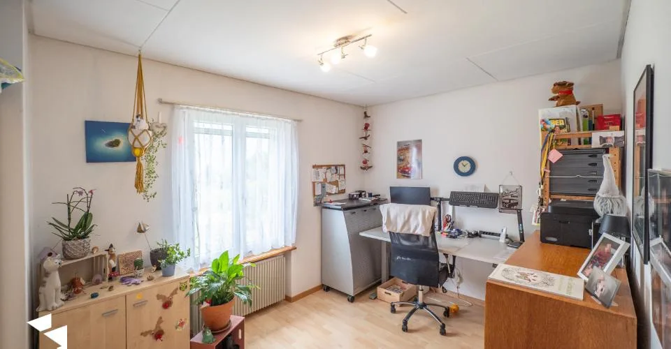 Idyllisch gelegenes Zwei-Generationen-Haus – Foto 7 von 13