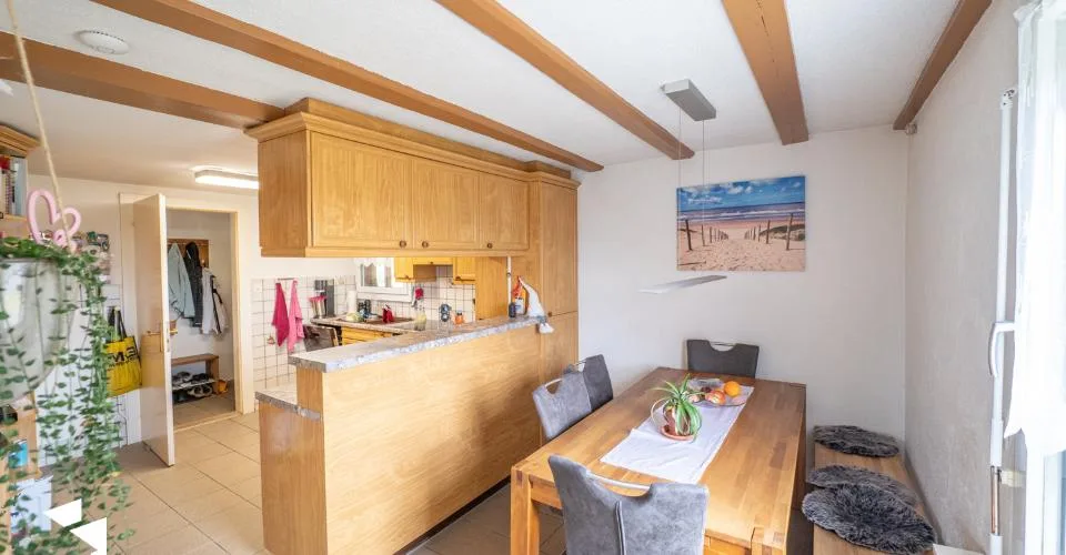 Idyllisch gelegenes Zwei-Generationen-Haus – Foto 4 von 13