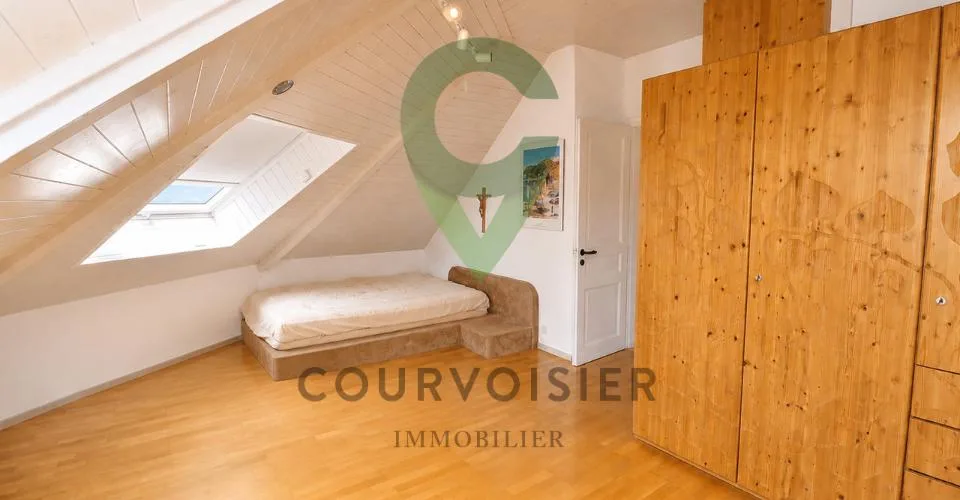 Grande villa contemporaine avec 2 logements, jardin et piscine – foto 9 di 33