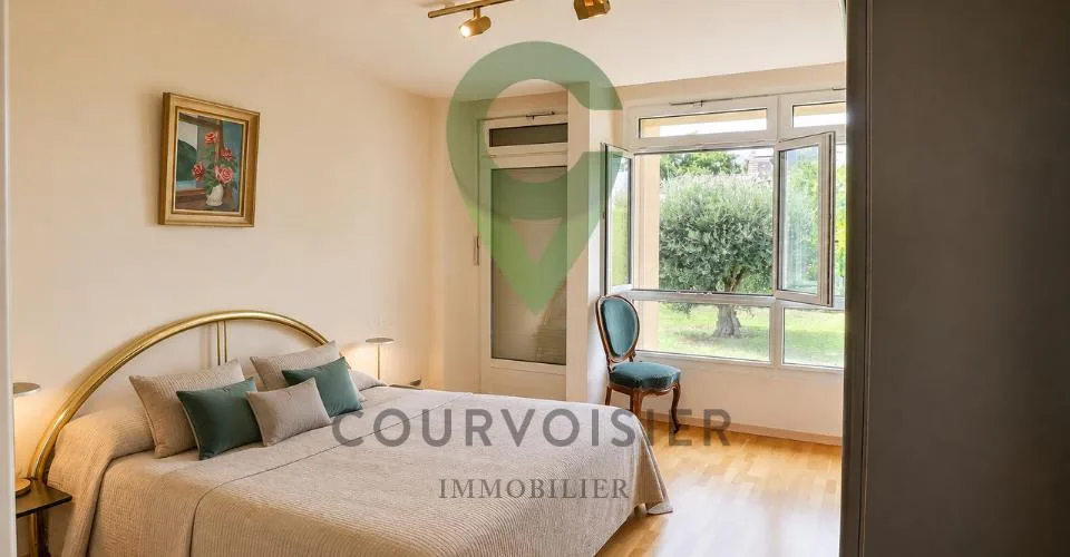 Grande villa contemporaine avec 2 logements, jardin et piscine – foto 7 di 33