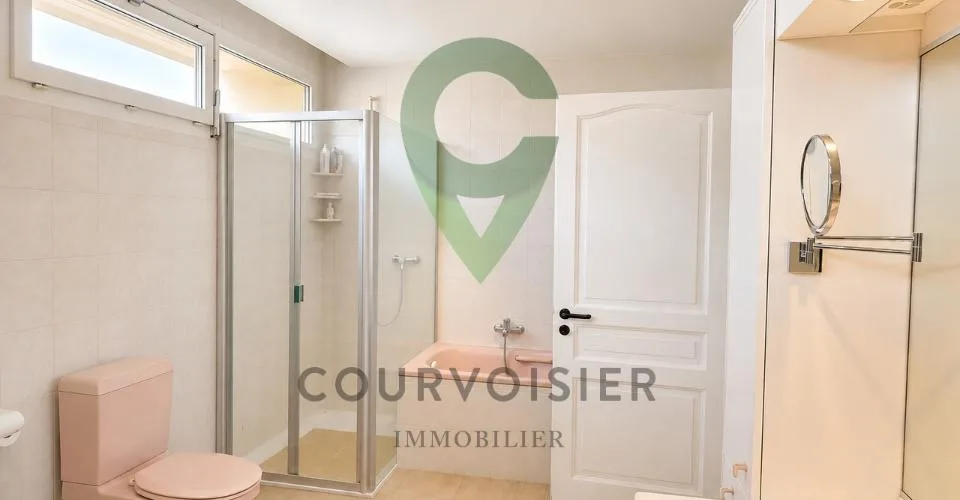 Grande villa contemporaine avec 2 logements, jardin et piscine – foto 10 di 33
