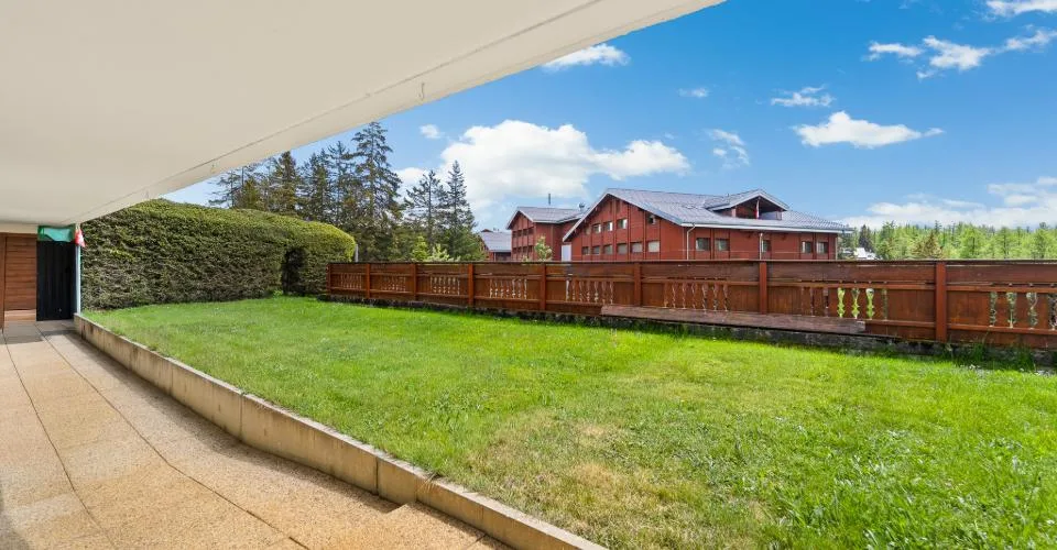 Sehr schöne 3,5-Zimmer-Wohnung im Erdgeschoss mit Terrasse und Garten – Foto 3 von 42