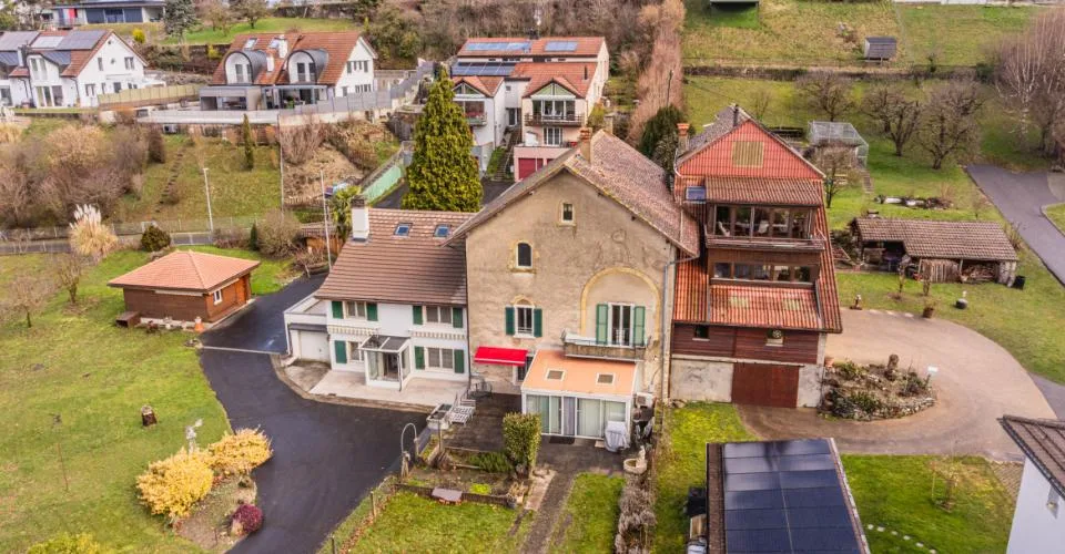 HAUS MIT BAUPOTENZIAL IN CHAVORNAY – Foto 1 von 24