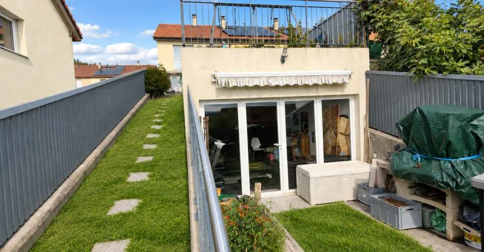 Villa mitoyenne de 5.5 pièces – Foto 4 von 13