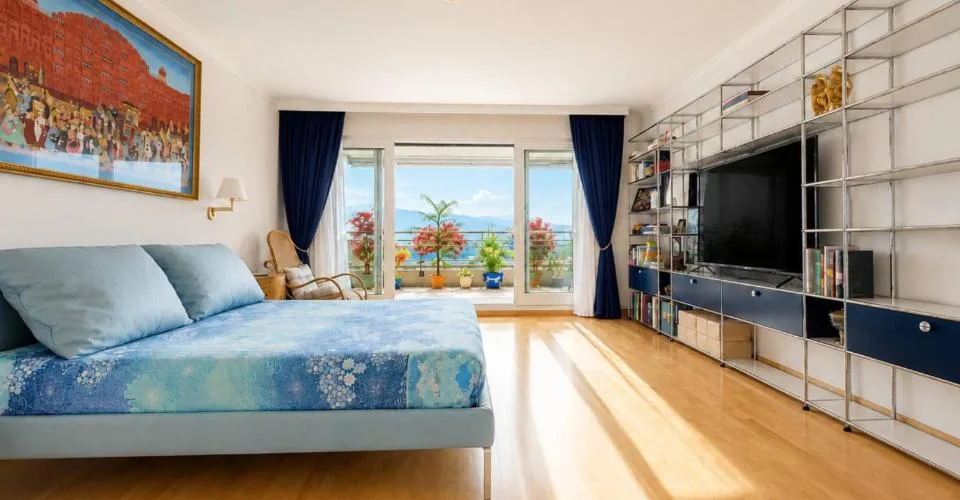 Attique rénové de 6,5 pièces | Quartier Pully-Montchoisi – foto 7 di 24