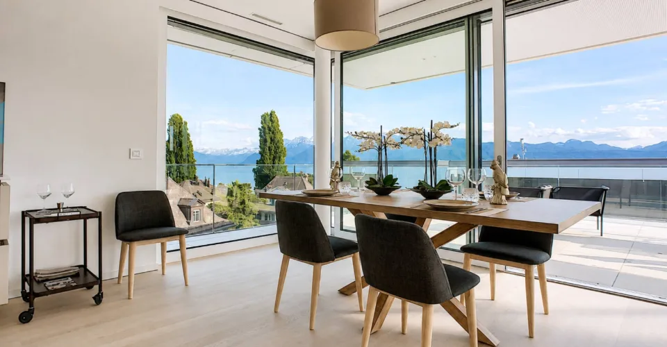 Mansarda contemporanea con vasta terrazza a un attimo dal lago – foto 9 di 13