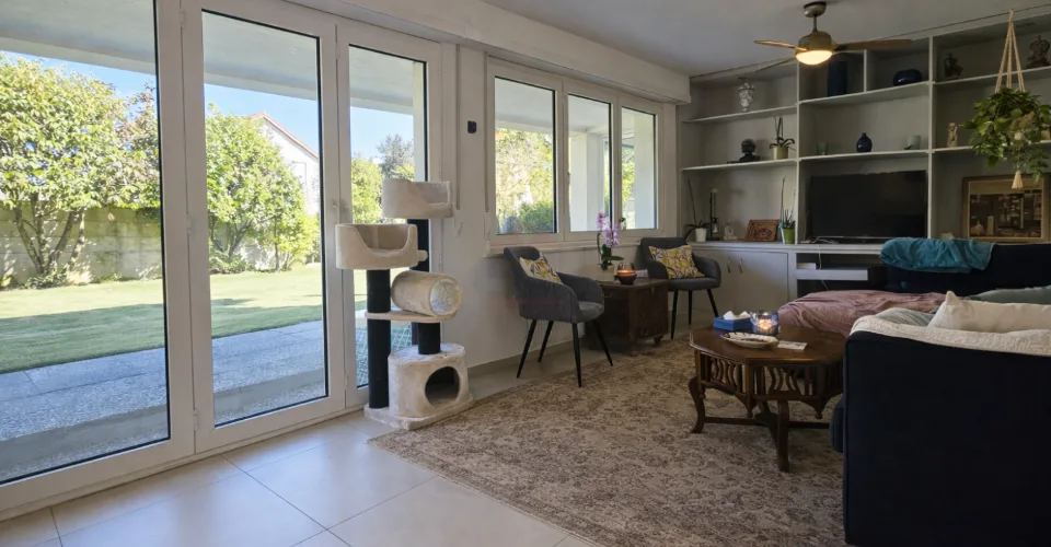Élégante villa familiale avec grand jardin plat et fort potentiel à Founex – photo 16 sur 26