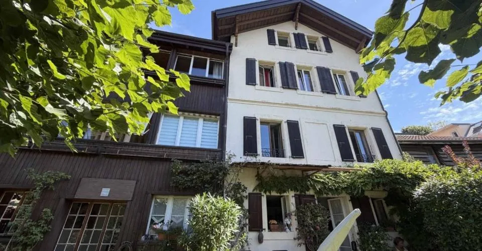 UN APPARTEMENT DE CHARME SUR LES HAUTEURS DE MONTREUX – Foto 2 von 20