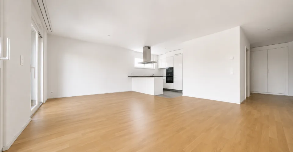 Moderne Wohnungen mit hohem Standard und Balkon-Terrasse in der Nähe des Sees – Foto 12 von 26