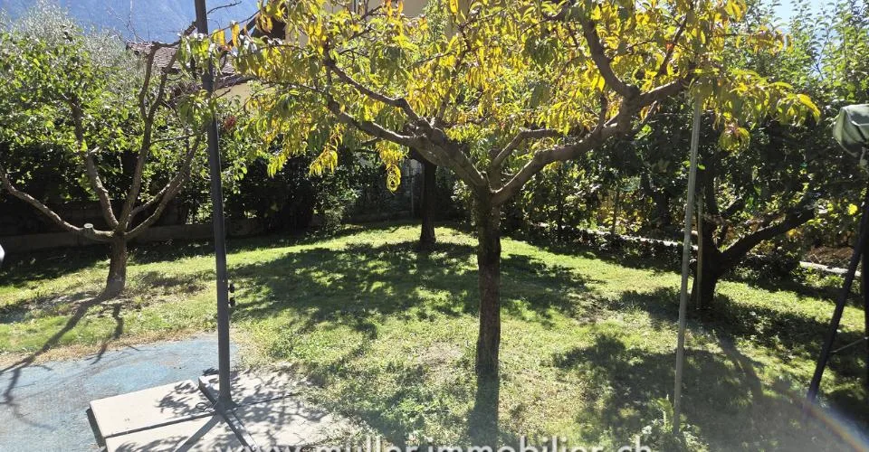 Grande proprietà con 2 appartamenti a Fully – foto 12 di 13