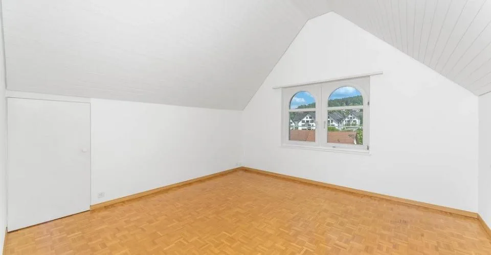 2.5-Zimmer-Wohnung in Aesch ZH zu vermieten