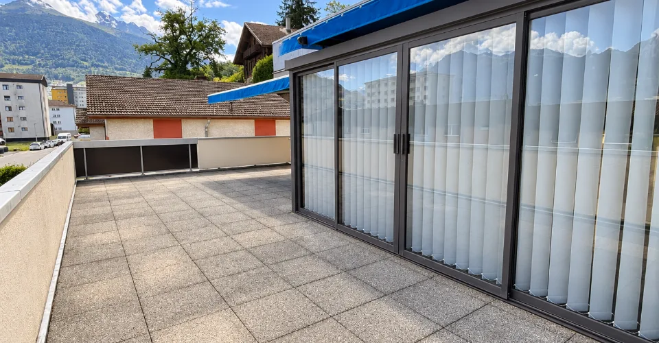Bellissimo appartamento di 3.5 locali in affitto a Monthey con ampia terrazza