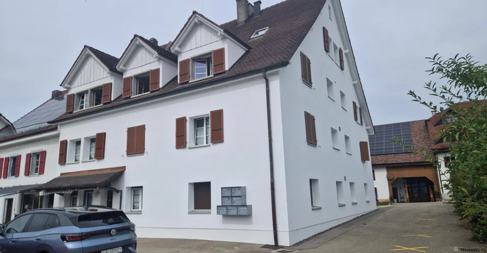 Un bâtiment nouvellement isolé avec votre terrasse sur le toit